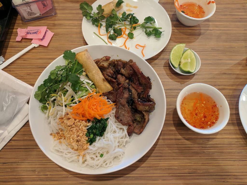 Pho ChopstiX | restaurant | 1829 N Mason Rd, Katy, TX 77449, USA | 8323036355 OR +1 832-303-6355