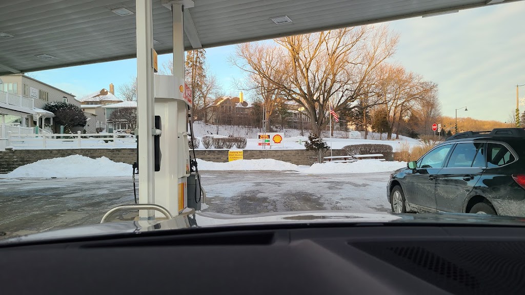 Shell | restaurant | 286 Valley View Dr, Fontana-On-Geneva Lake, WI 53125, USA | 2622750303 OR +1 262-275-0303