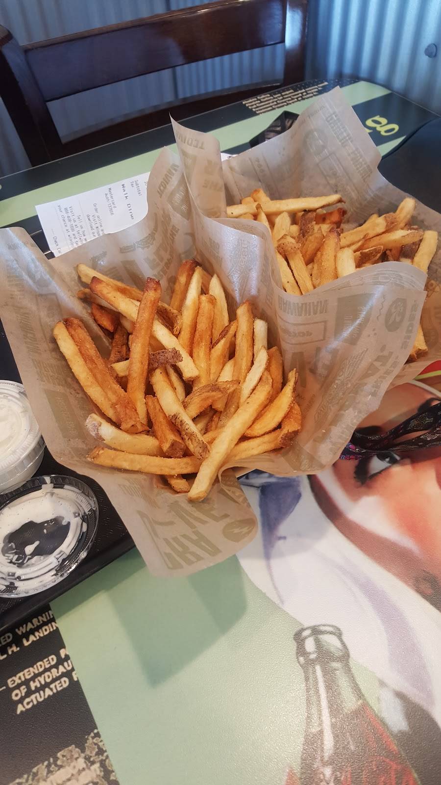 Wingstop | restaurant | 186 E Easton St Ste E, Rialto, CA 92376, USA | 9098759464 OR +1 909-875-9464