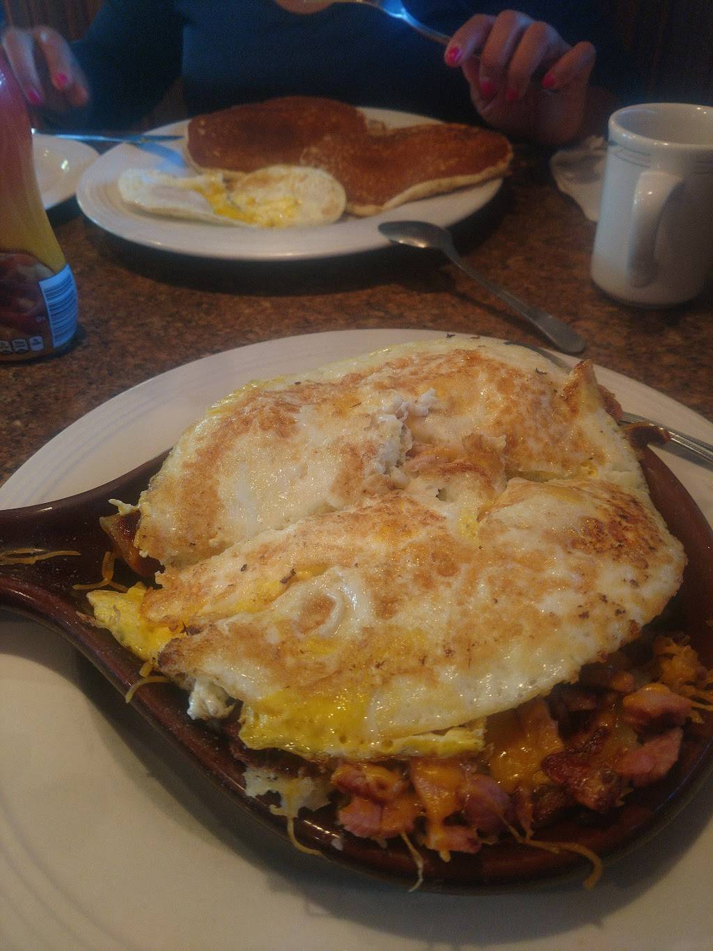 Lake Breeze Coney Grill | restaurant | 2898 N Meridian Rd, Sanford, MI 48657, USA | 9896875002 OR +1 989-687-5002