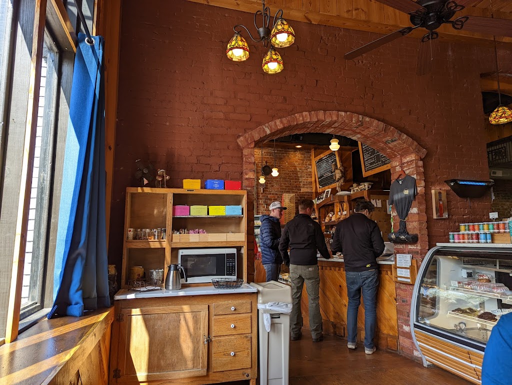 Tellico Grains Bakery | bakery | 105 Depot St, Tellico Plains, TN 37385, USA | 4232536911 OR +1 423-253-6911