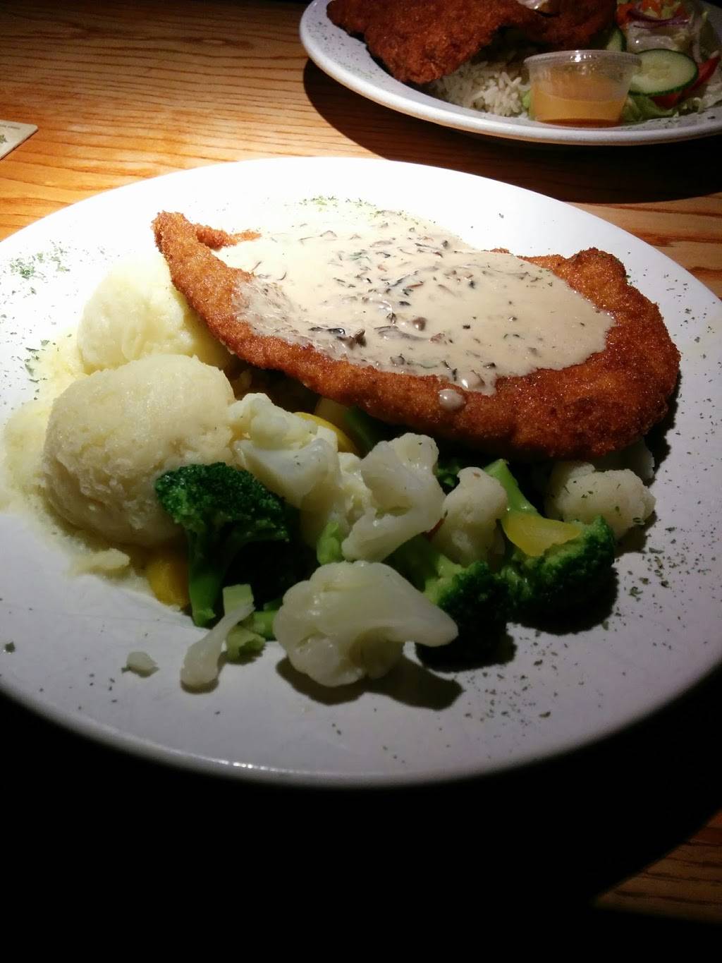 Fiddlers Dell Bar & Grill | restaurant | 781 Annette St, Toronto, ON M6S 2E4, Canada | 4167678882 OR +1 416-767-8882