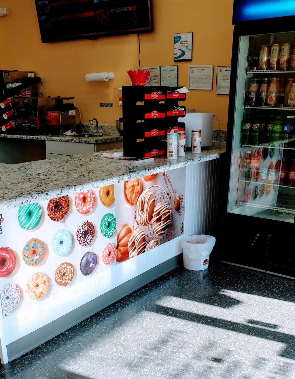 Jelly Doughnuts & Kolaches | restaurant | 8010 Airport Blvd #105, Mobile, AL 36608, USA | 2513075884 OR +1 251-307-5884