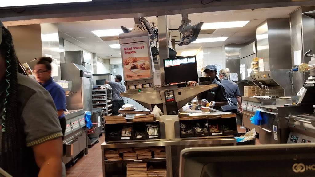 McDonalds | restaurant | North Terminal, near Gate D14, W G Rogell Dr, Detroit, MI 48242, USA | 7349415402 OR +1 734-941-5402