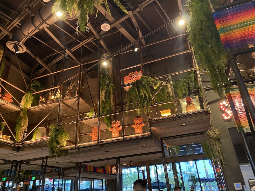 CVI.CHE 105 Dadeland Mall | restaurant | 7535 N Kendall Dr #5000, Miami, FL 33156, USA | 7865773433 OR +1 786-577-3433