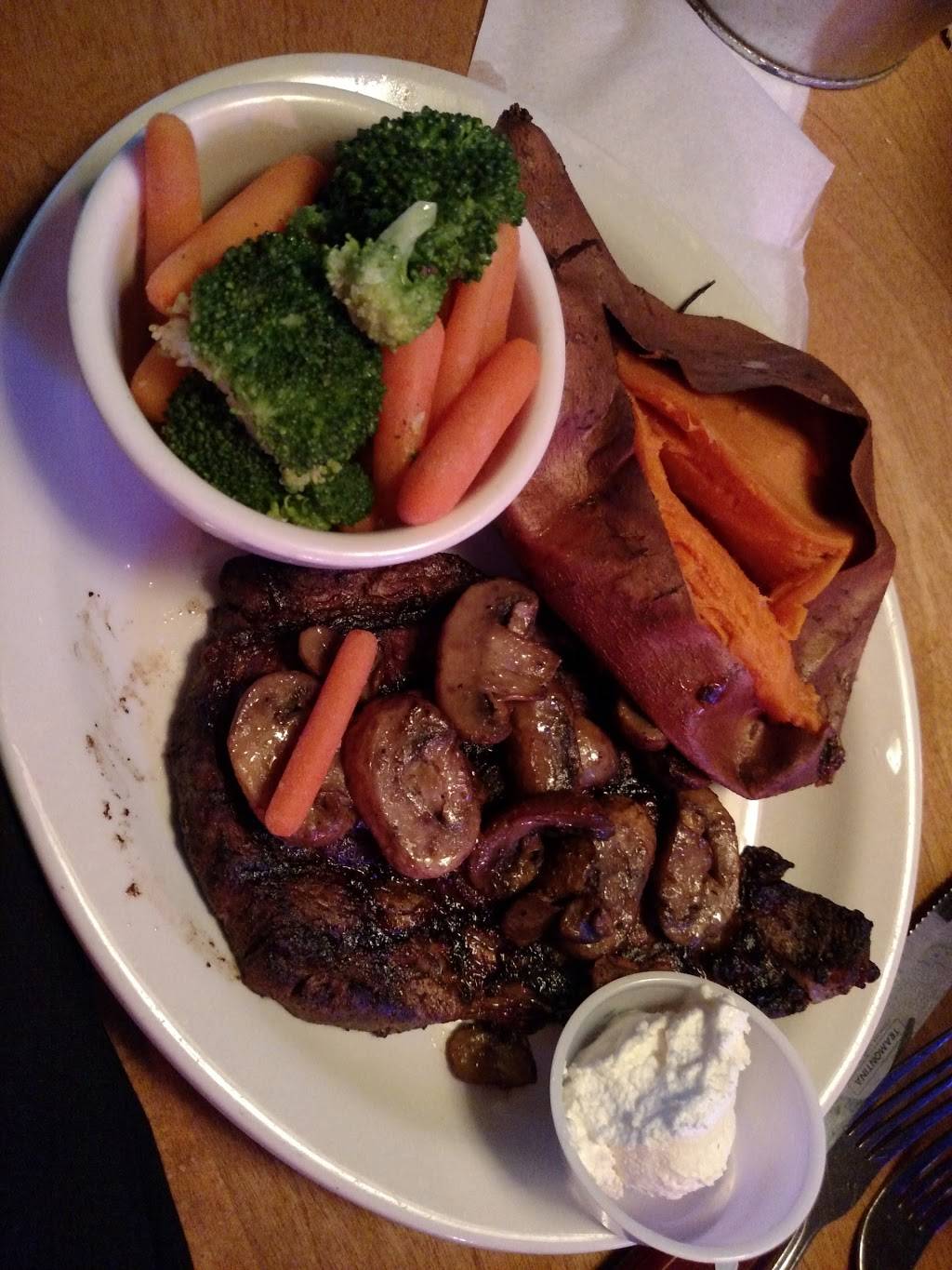 Texas Roadhouse | restaurant | 5611 Merily Way, Huber Heights, OH 45424, USA | 9372337427 OR +1 937-233-7427