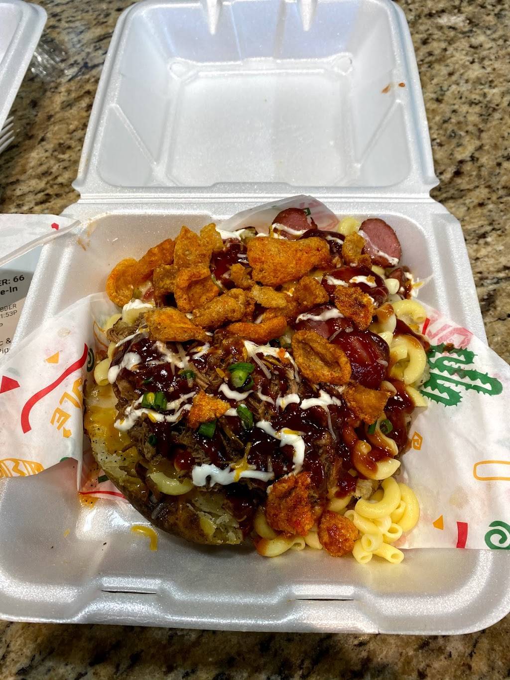 The Hot Potato | restaurant | 206 N Oak St, Roanoke, TX 76262, USA | 2149096511 OR +1 214-909-6511