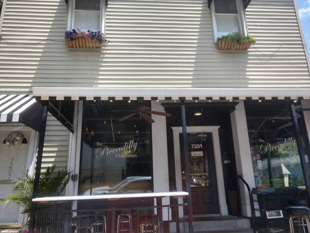 The Piccadilly at Manhattan | restaurant | 7201 Piccadilly Ave, St. Louis, MO 63143, USA | 3146460016 OR +1 314-646-0016