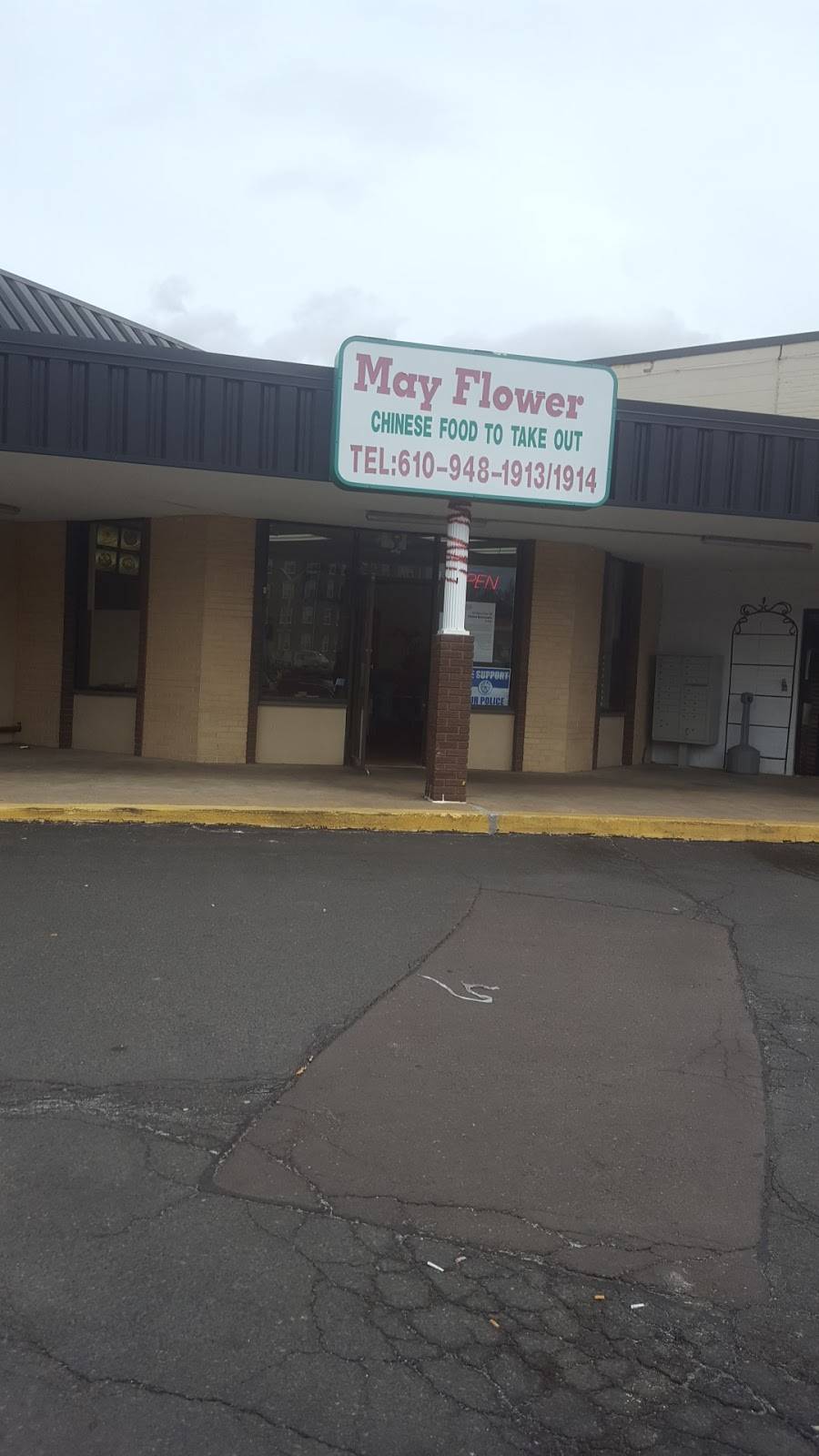 Mayflower Spring City | restaurant | 53 E Bridge St, Spring City, PA 19475, USA | 6109481913 OR +1 610-948-1913