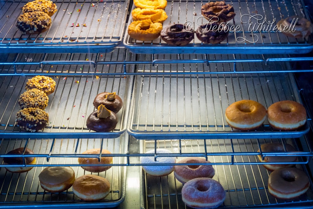 Big Dog Donuts and Deli | restaurant | 1136 US-101, Florence, OR 97439, USA | 5419978630 OR +1 541-997-8630