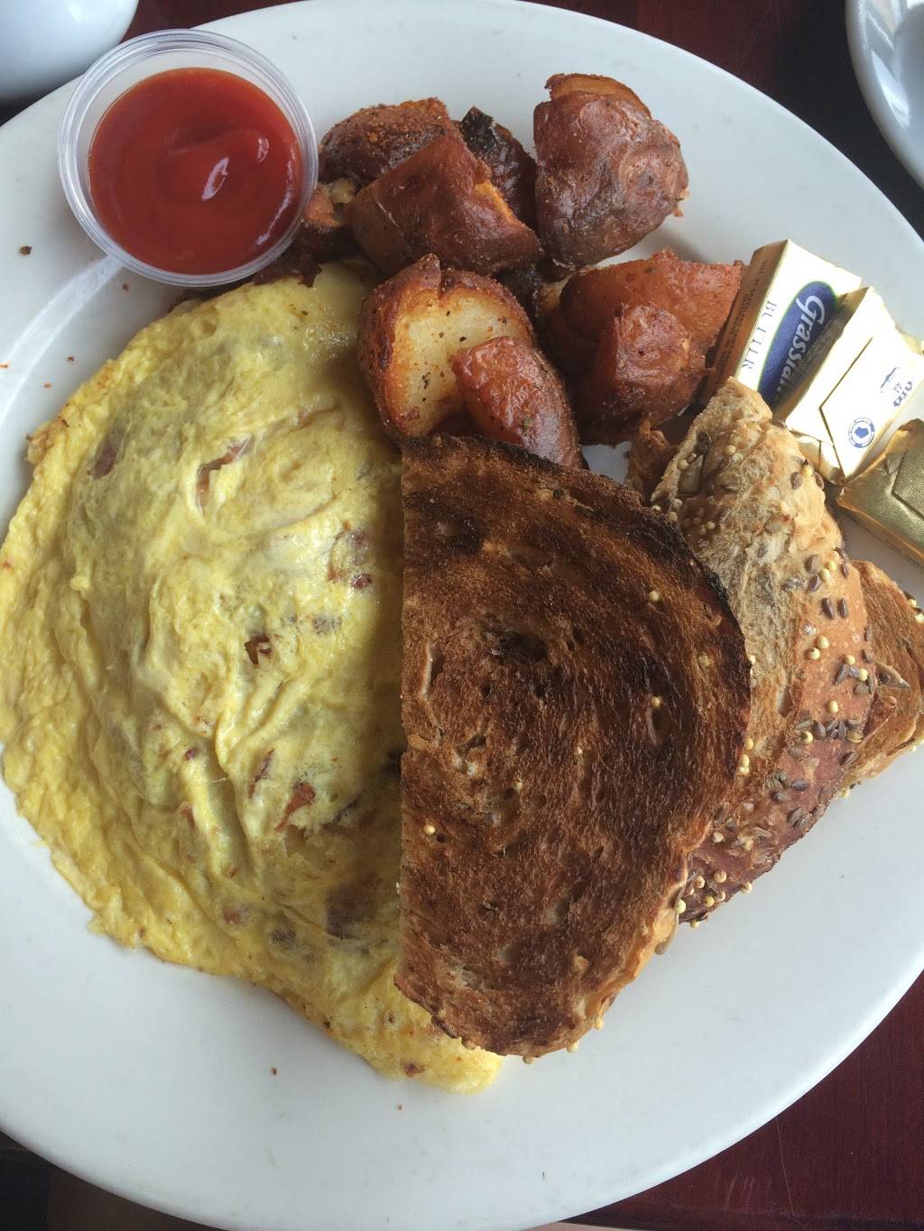 Joey’s Z Pita | restaurant | 217 Main St, Port Jefferson, NY 11777, USA | 6314767510 OR +1 631-476-7510