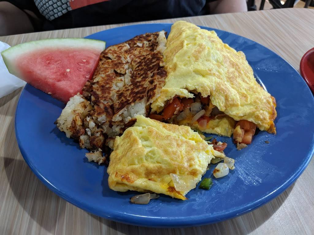 Devollis Famous Omelettes | restaurant | 5275 Walker Rd, Oldcastle, ON N0R 1L0, Canada | 5197377011 OR +1 519-737-7011