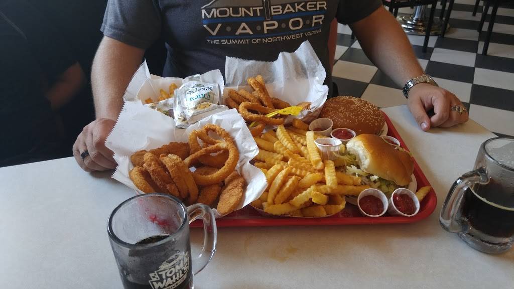 Tom Wahls Avon | restaurant | 283 E Main St, Avon, NY 14414, USA | 5852262420 OR +1 585-226-2420