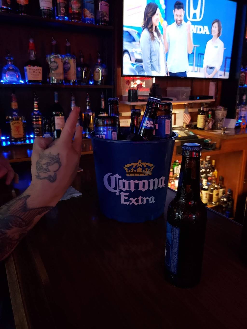 Riskos Tavern | restaurant | 4219 Lake Rd, Sheffield Lake, OH 44054, USA | 4409492207 OR +1 440-949-2207