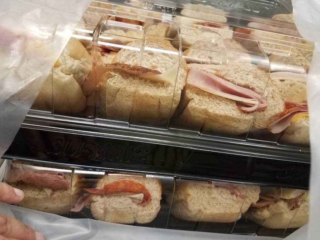 Subway | restaurant | 3250 North G St Suite D, Merced, CA 95340, USA | 2097239578 OR +1 209-723-9578