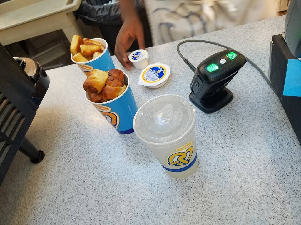 Auntie Annes | restaurant | Suite 2019, 3700 Rivertown Pkwy, Grandville, MI 49418, USA | 6162578990 OR +1 616-257-8990