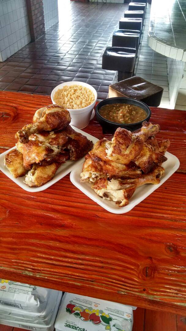 Pollos El Leñador | restaurant | Calle Esmeralda 1128, California, 22890 Ensenada, B.C., Mexico | 016461207746 OR +52 646 120 7746