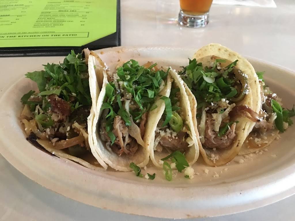 LV Food Junky | restaurant | 450 Fremont St, Las Vegas, NV 89101, USA | 7027584595 OR +1 702-758-4595