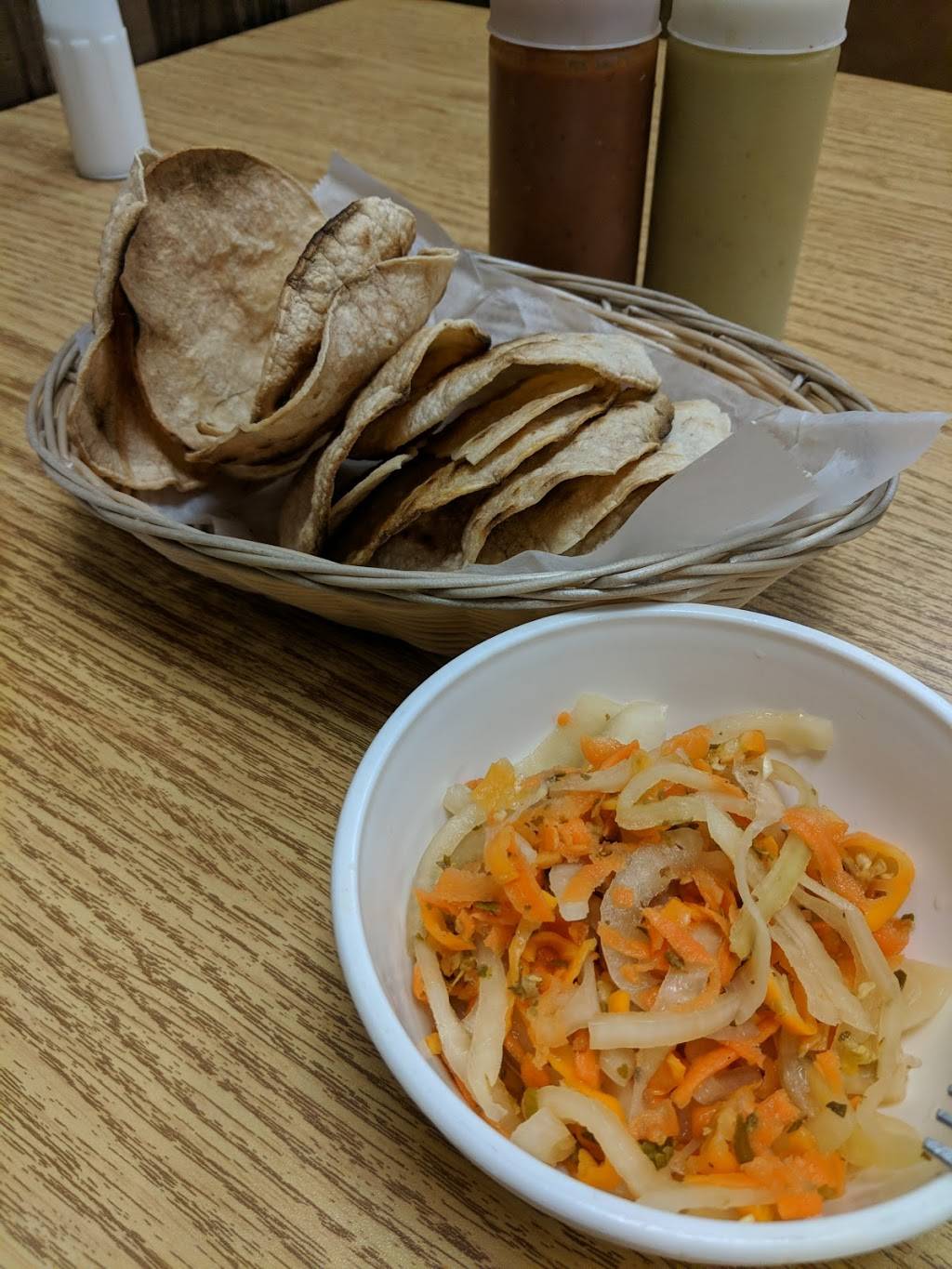 Birrieria Aguiñaga | restaurant | 507 E Main St, Grand Prairie, TX 75050, USA | 4699094322 OR +1 469-909-4322