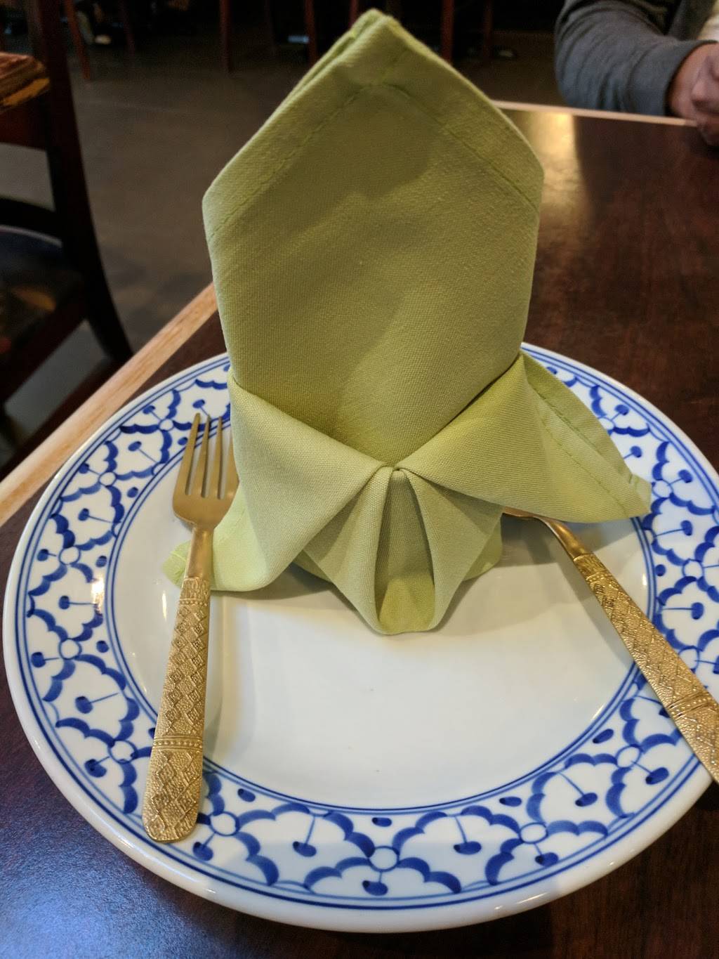 Royal Orchard Thai Cuisine | restaurant | 10 Royal Orchard Blvd, Thornhill, ON L3T 3C3, Canada | 9057091399 OR +1 905-709-1399