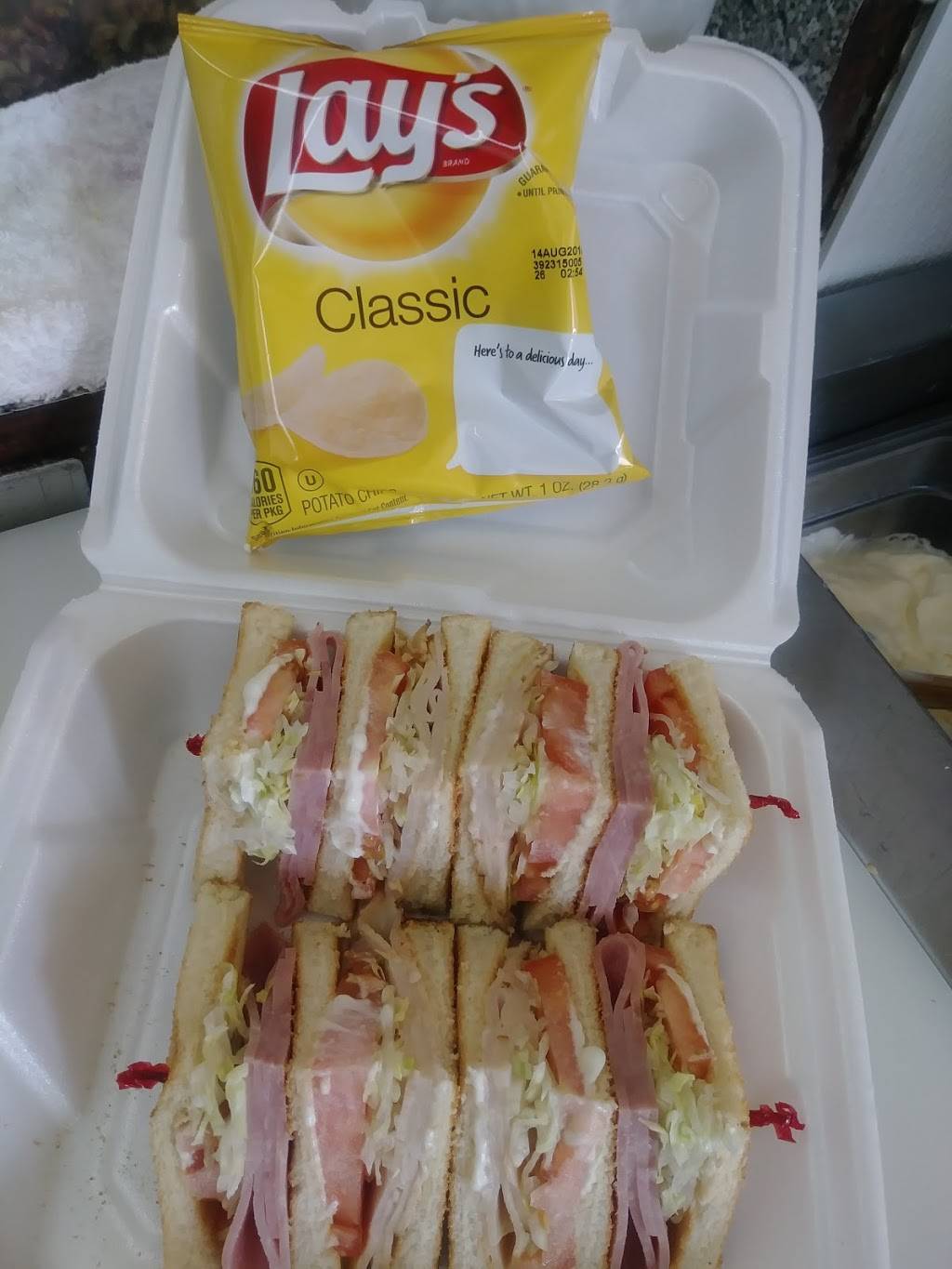 Marinos Pizza | restaurant | 300 W Atlantic St, South Hill, VA 23970, USA | 4344472979 OR +1 434-447-2979