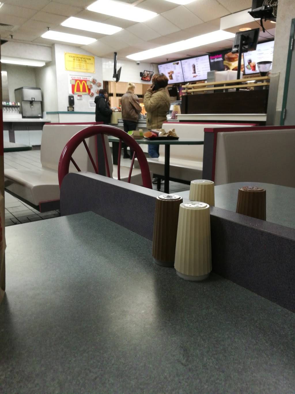 McDonalds | cafe | 133 S 69th St, Upper Darby, PA 19082, USA | 6103523148 OR +1 610-352-3148