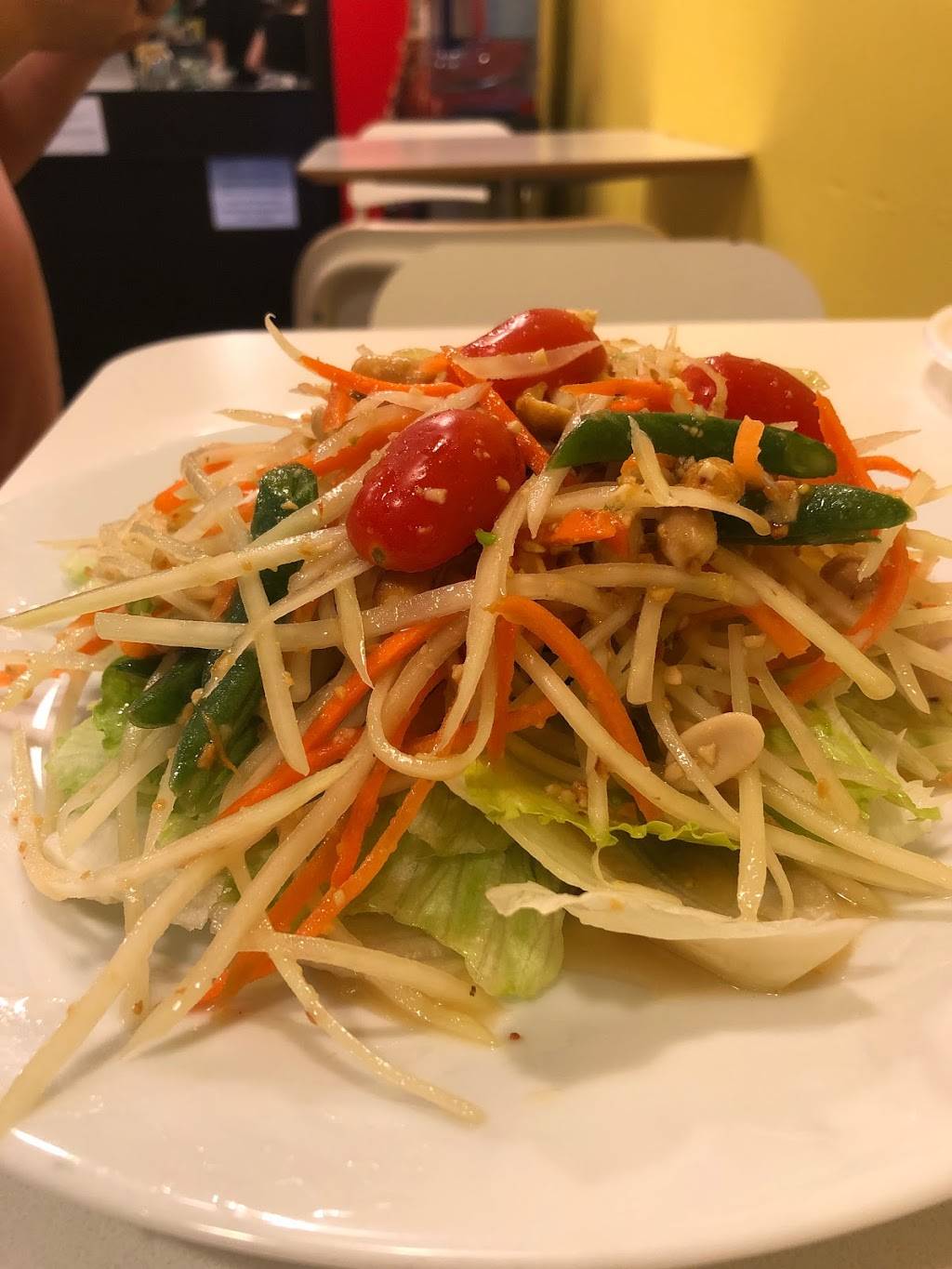 Thai Thai Kitchen | restaurant | 6 Cypress St, Brookline, MA 02445, USA | 6172773000 OR +1 617-277-3000