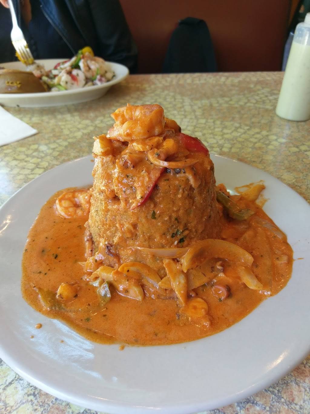 Guavate | restaurant | 422 S Alafaya Trail #20, Orlando, FL 32828, USA | 4072814700 OR +1 407-281-4700