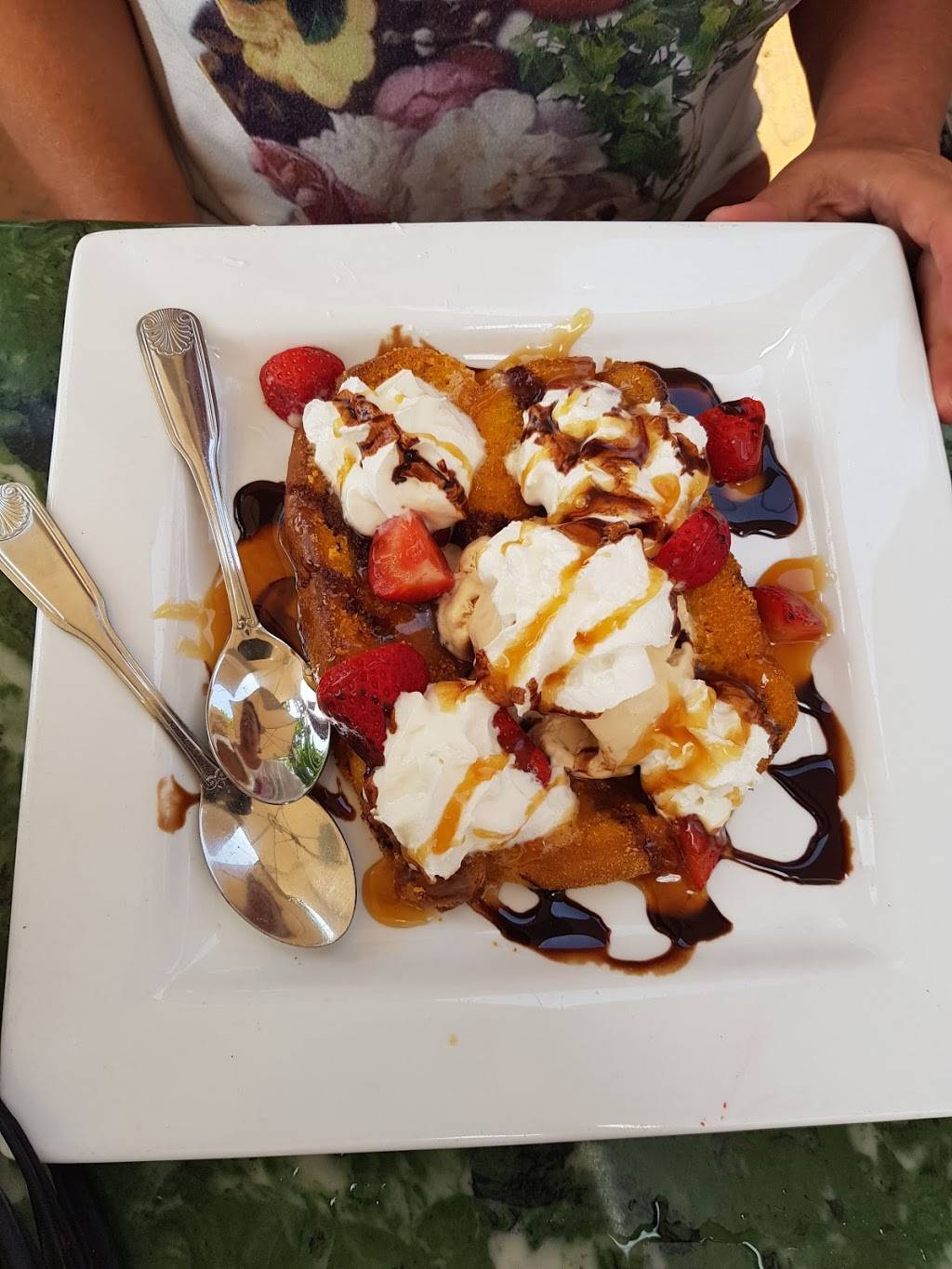 Hennesseys Tavern | restaurant | 31761 Camino Capistrano, San Juan Capistrano, CA 92675, USA | 9494414777 OR +1 949-441-4777