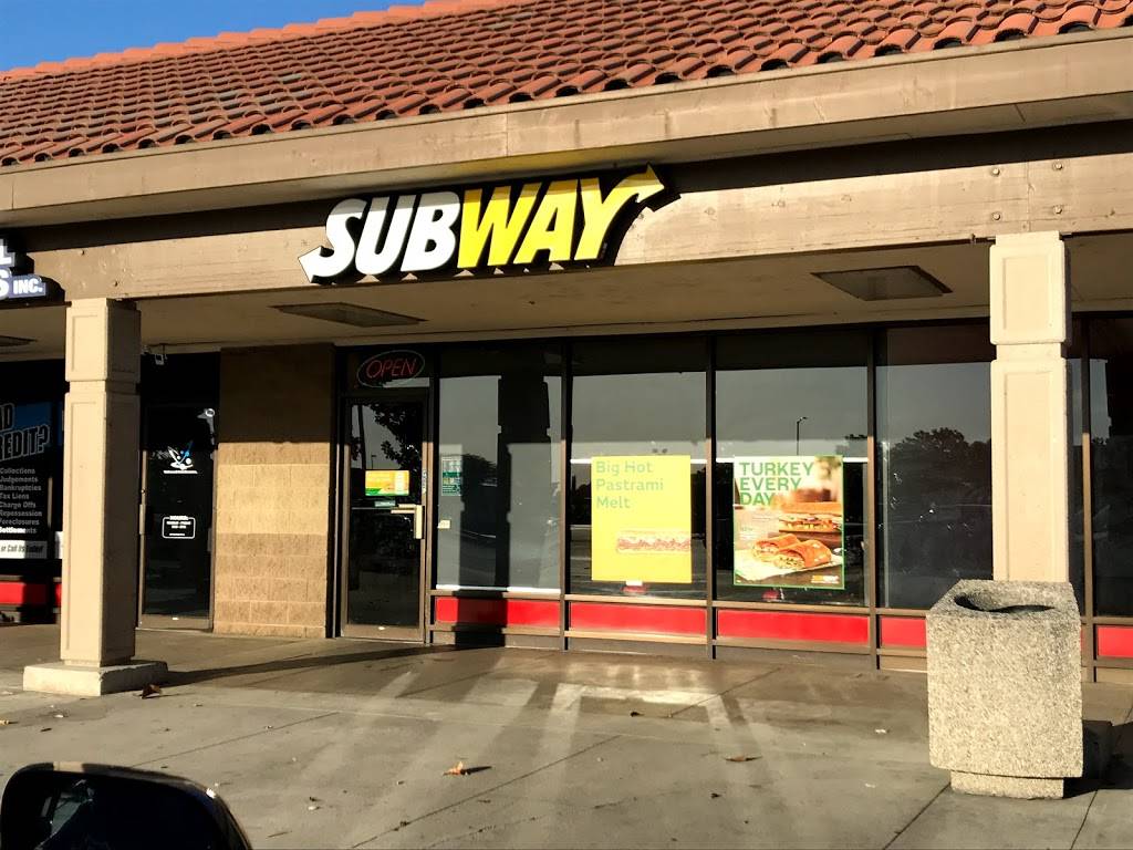 Subway | restaurant | 1123 Country Club Dr, Madera, CA 93638, USA | 5596737827 OR +1 559-673-7827