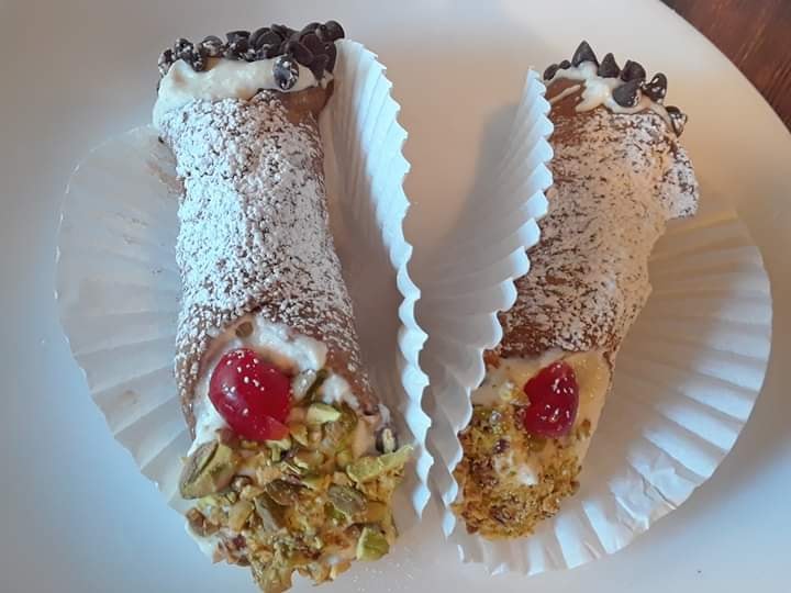 Italian Lady Of Pinetop Cannoli Shack & Kitchen | restaurant | 1641 W White Mountain Blvd, Lakeside, AZ 85929, USA | 9282151841 OR +1 928-215-1841