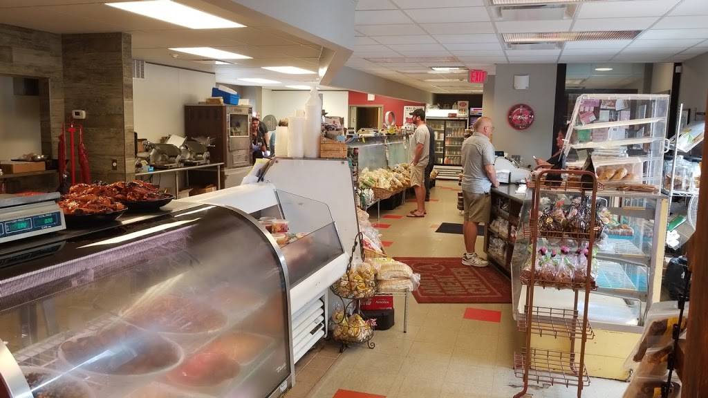 Amity Meat Center | restaurant | 24 Lucy St, Woodbridge, CT 06525, USA | 2033975060 OR +1 203-397-5060