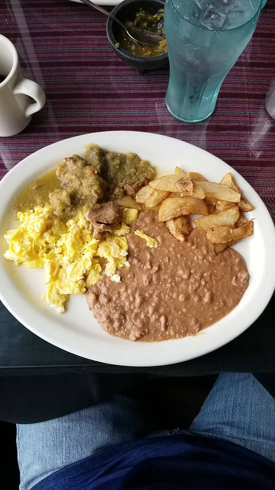 Cucas Restaurant | restaurant | 936 E Olive Ave, Fresno, CA 93728, USA | 5592370111 OR +1 559-237-0111