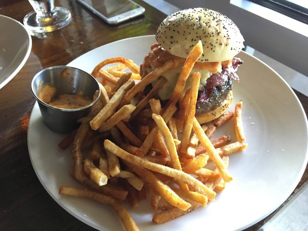 J Betskis | restaurant | 10 W Franklin St #120, Raleigh, NC 27604, USA | 9198337999 OR +1 919-833-7999