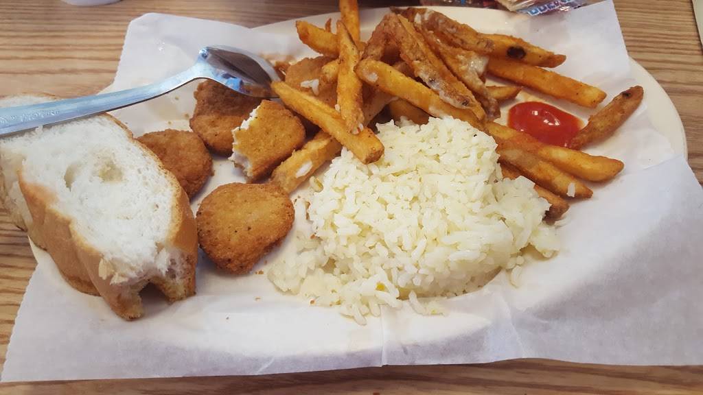 El Muelle | restaurant | 4253 W 47th St, Chicago, IL 60632, USA | 7732479811 OR +1 773-247-9811