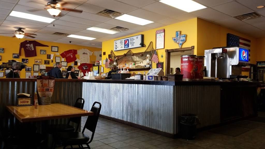 Fish Tales Seafood | restaurant | 1825 E Houston St, Cleveland, TX 77327, USA | 2815922110 OR +1 281-592-2110