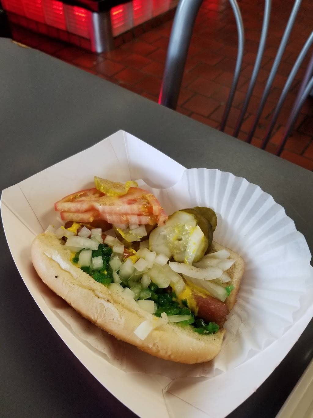 Byrons Hot Dog | restaurant | 1701 W Lawrence Ave, Chicago, IL 60640, USA | 7732710900 OR +1 773-271-0900