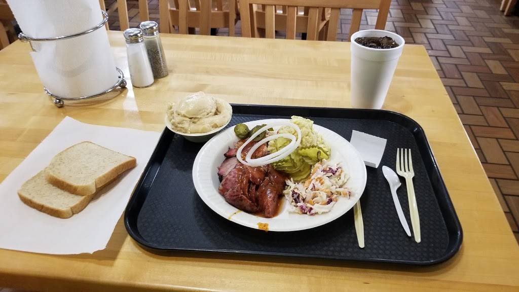 Mikeskas Bar-B-Q | restaurant | 4053 US-90, Columbus, TX 78934, USA | 9797323101 OR +1 979-732-3101