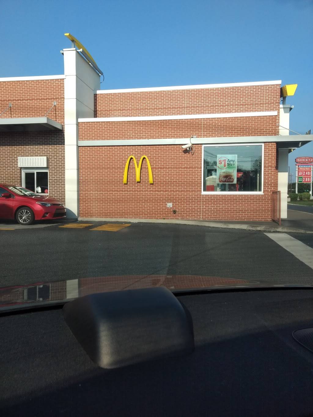 McDonalds | cafe | 6004 Derry St, Harrisburg, PA 17111, USA | 7175640321 OR +1 717-564-0321