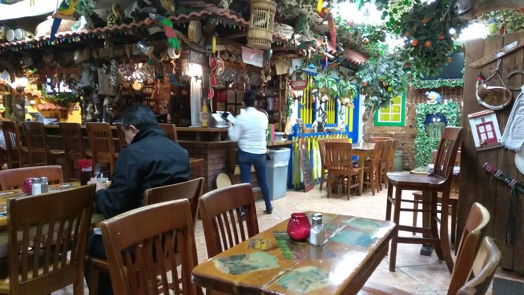 Mi Tierra | restaurant | 5883 Summer Ave, Memphis, TN 38134, USA | 9013719990 OR +1 901-371-9990