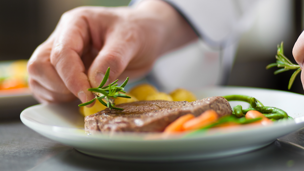 Louage jean-marie-Cuisine française moderne | restaurant | 4704 Avenue Pierre-De Coubertin, Montréal, QC H1V 1A9, Canada | 5144737967 OR +1 514-473-7967