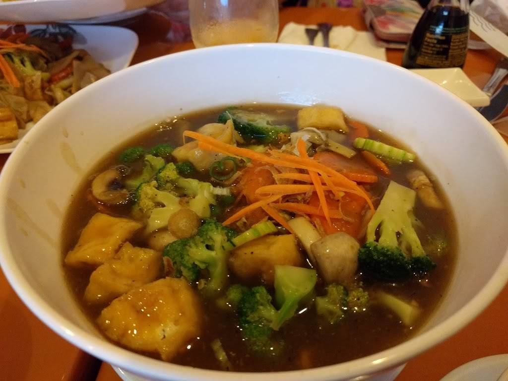 Sirinans Thai & Japanese Restaurant | restaurant | 900 N Colony St, Wallingford, CT 06492, USA | 2032690826 OR +1 203-269-0826