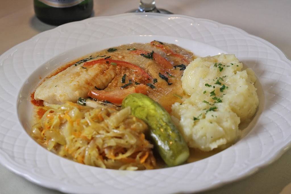 Russian Tea Time | restaurant | 77 E Adams St, Chicago, IL 60603, USA | 3123600000 OR +1 312-360-0000