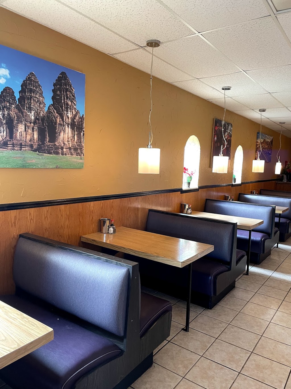 Prime Thai | restaurant | 3377 Elizabeth Lake Rd, Waterford Twp, MI 48328, USA | 2486224552 OR +1 248-622-4552