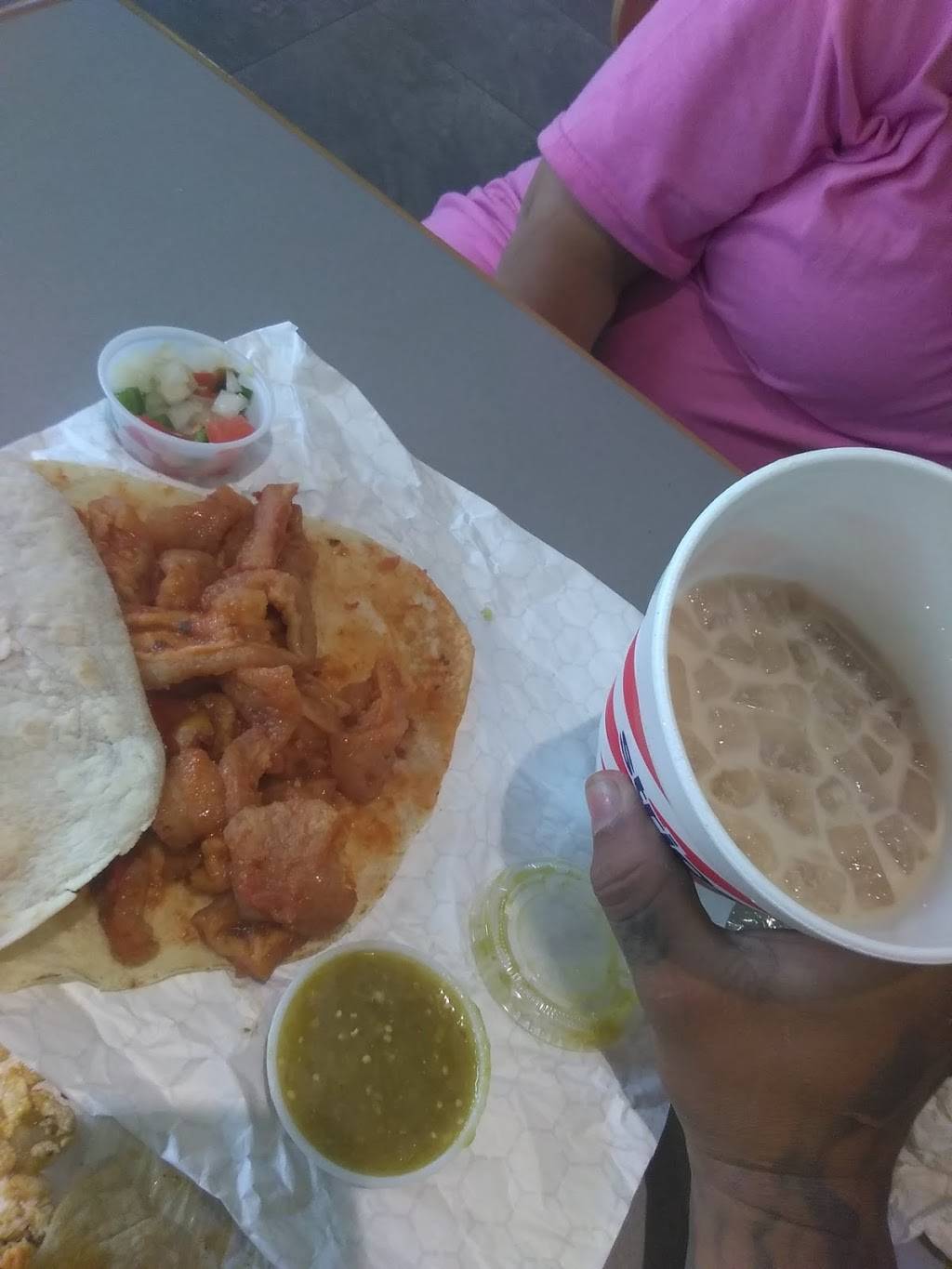 Laredo Taco Company | restaurant | 3300 Ambassador Caffery Pkwy, Ridge Rd, Lafayette, LA 70506, USA | 3379813081 OR +1 337-981-3081