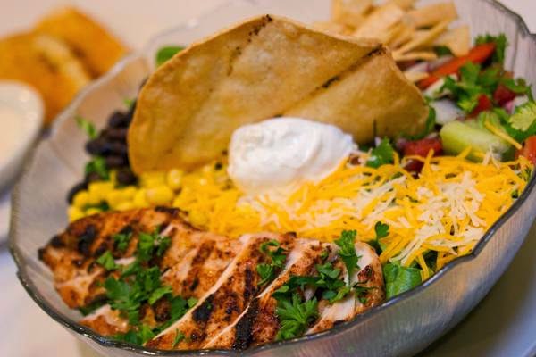 Theresas Family Restaurant | restaurant | 6306 San Fernando Rd, Glendale, CA 91201, USA | 7472212348 OR +1 747-221-2348