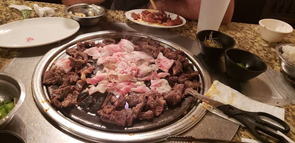 Castle B.B.Q. | restaurant | 473 N Western Ave, Los Angeles, CA 90004, USA | 3234673813 OR +1 323-467-3813