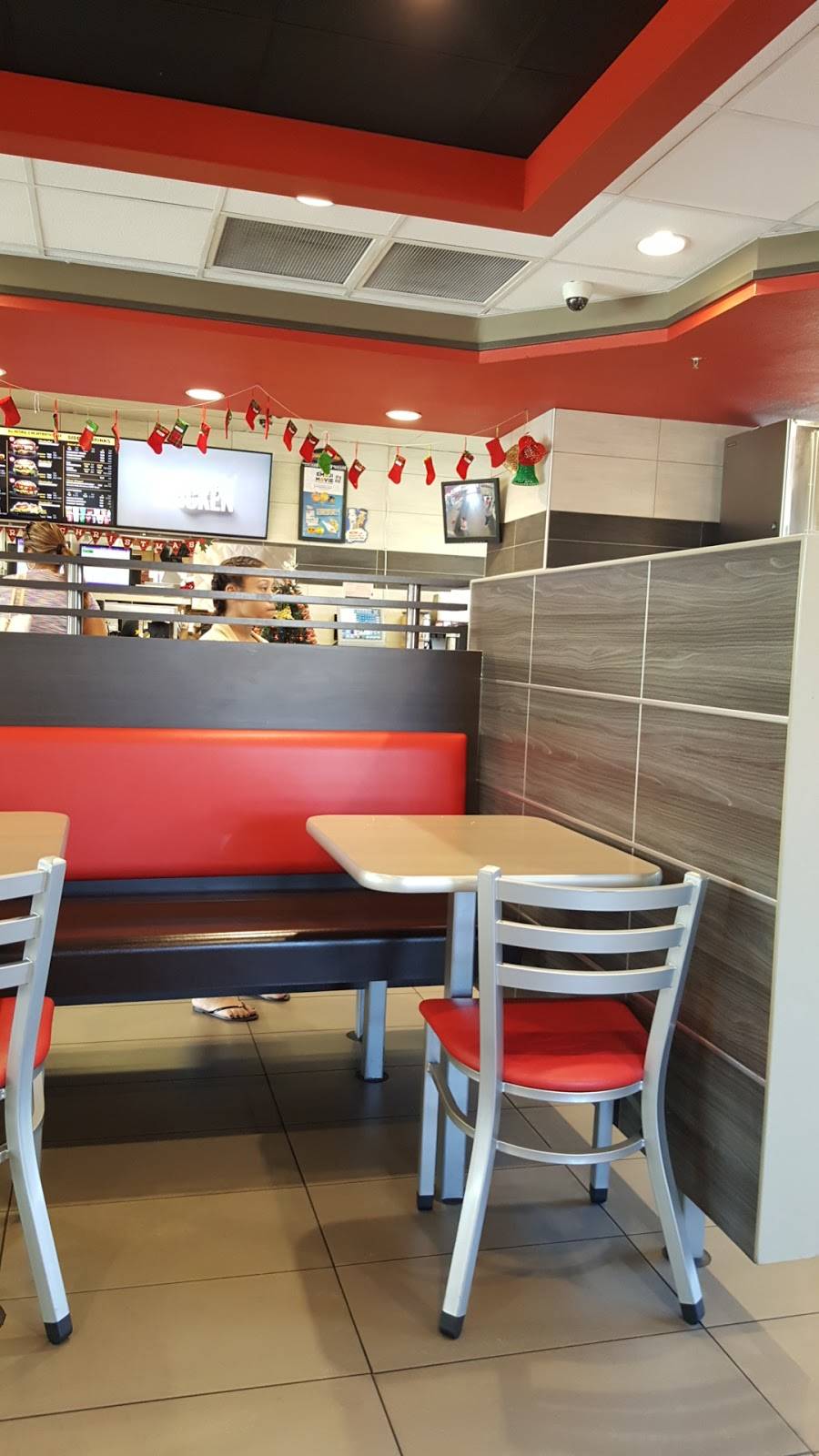 Carls Jr. | restaurant | 1830 N Bristol St, Santa Ana, CA 92706, USA | 7148361686 OR +1 714-836-1686