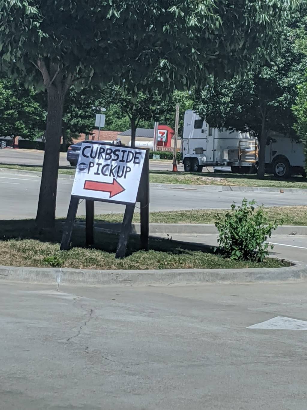 Sauce It Up | restaurant | 2627 Classen Blvd Suite 104, Norman, OK 73071, USA | 4058577795 OR +1 405-857-7795