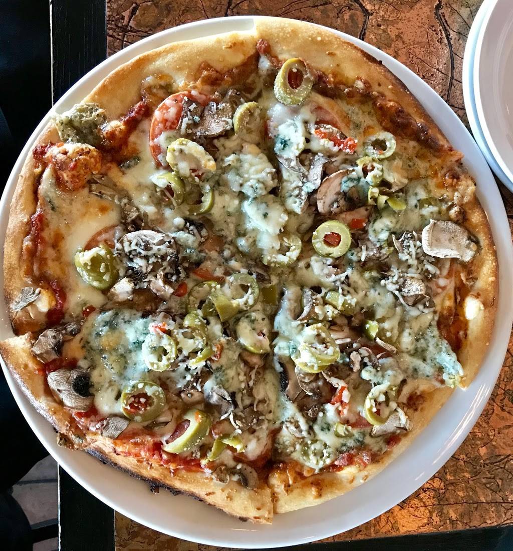 Hot Rocks Creative Diner | restaurant | 728 Anderson St, Whitby, ON L1N 3V6, Canada | 9056688600 OR +1 905-668-8600